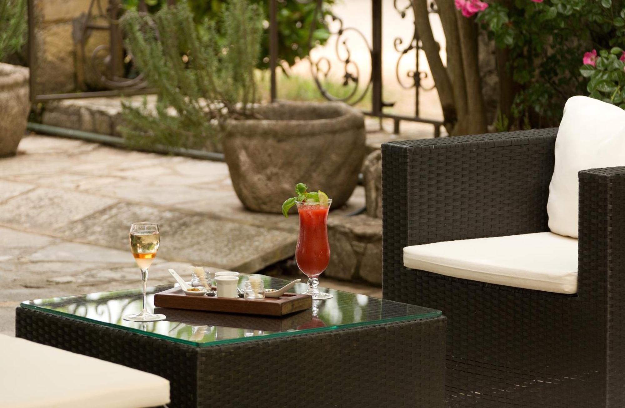 L'Esplanade Hotel Дом Екстериор снимка